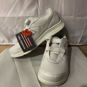 New Balance White Sneakers NWT Men’s Size 11 | Velcro Strap Athletic Shoes